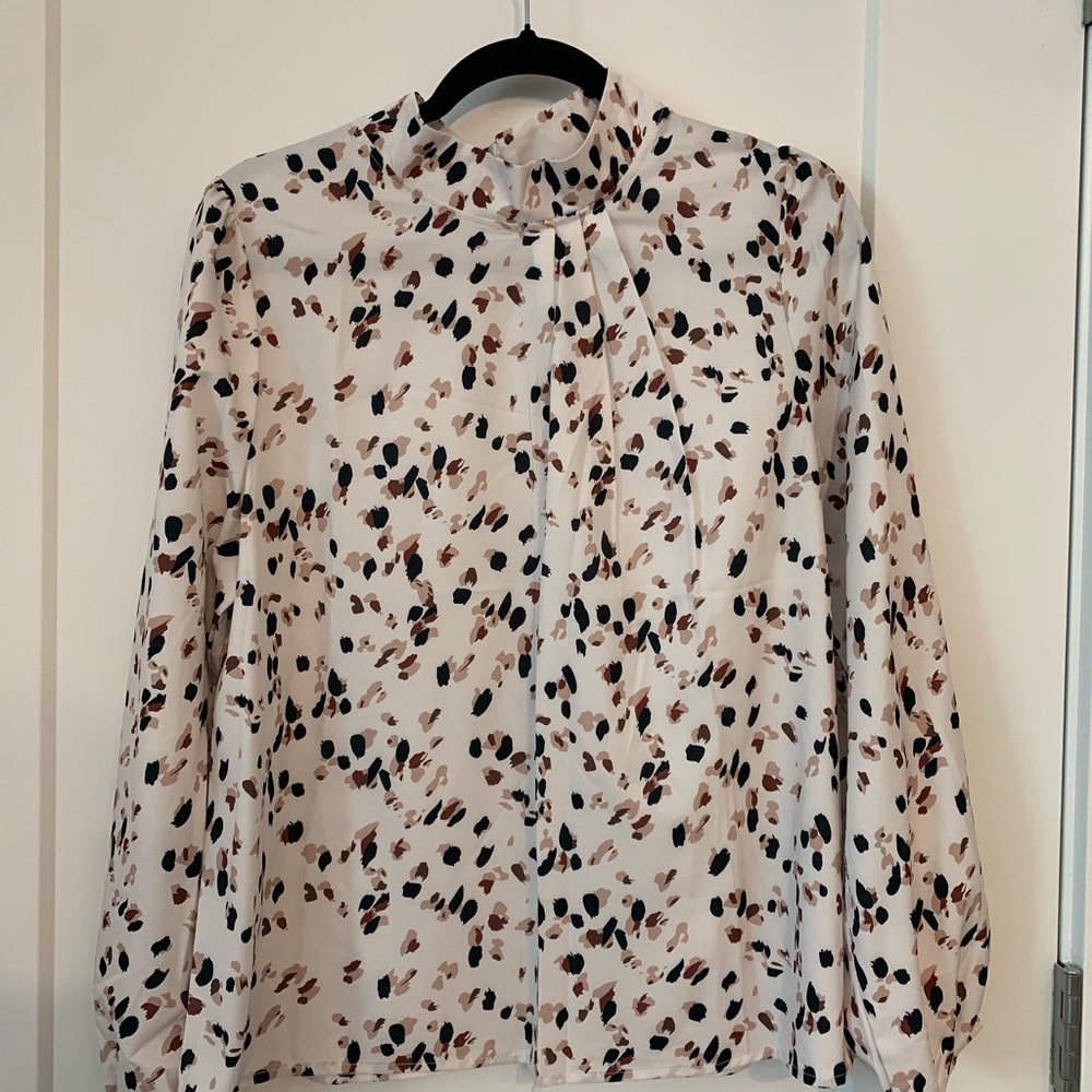 Chic Long Sleeve Blouse with Abstract Print